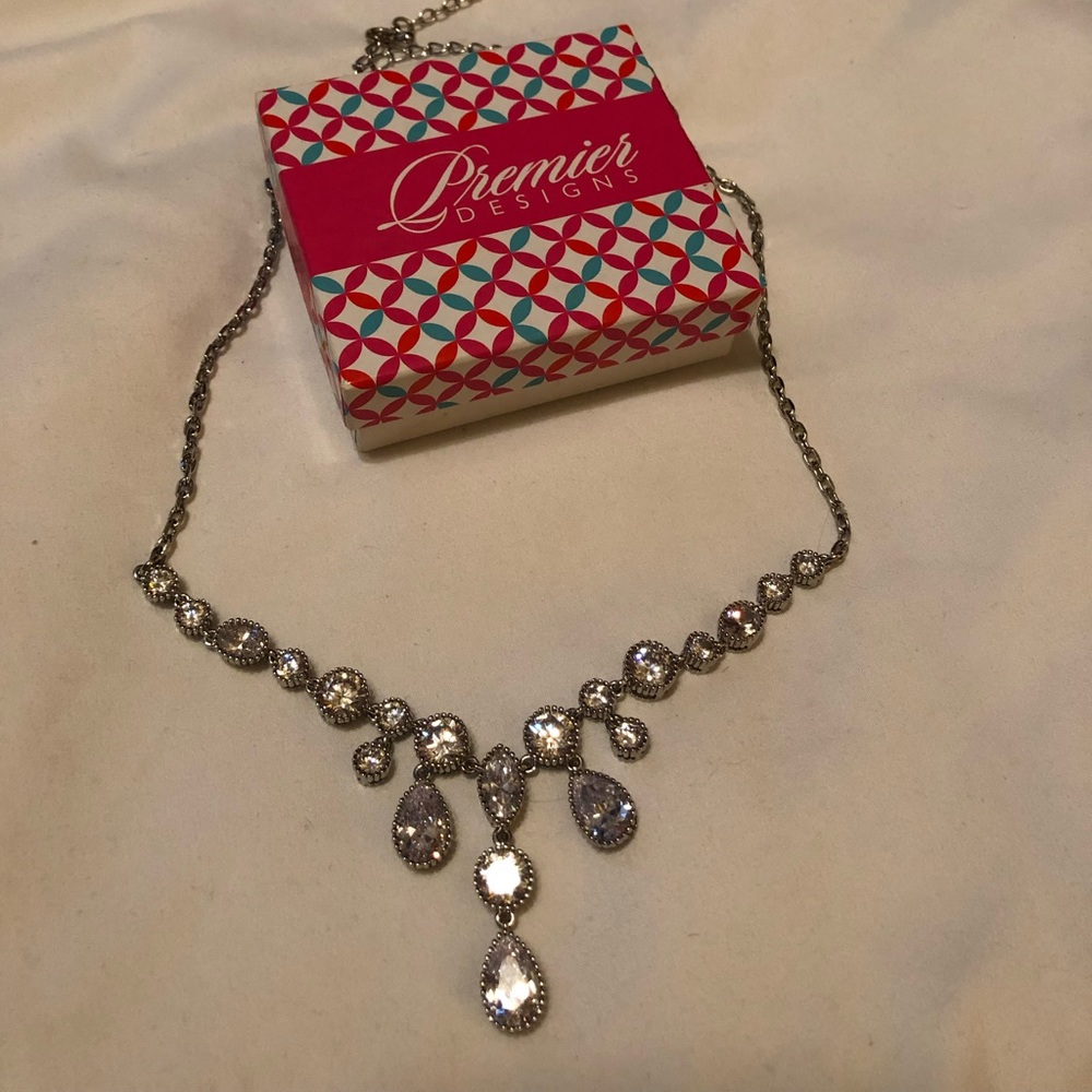 Teardrop faux diamond necklace